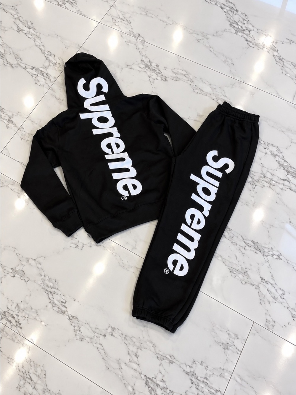 Supreme set